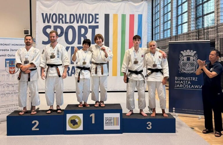 Nili Robers and Yurika on the podium at the WSAF World Championship in Jarosław
